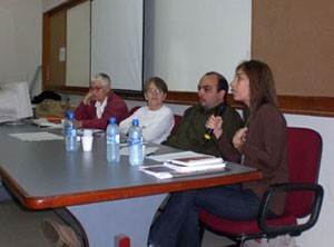1-mesa-do-seminario-de-midia-e-psicologia-discute-papel-das-tecnologias01-300x222.jpg
